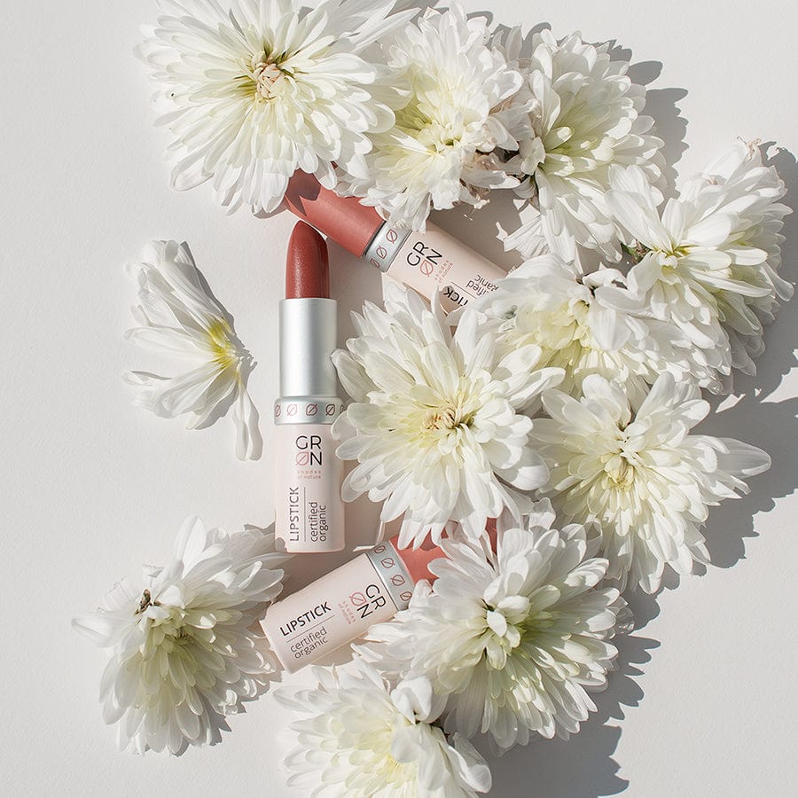 lipstick pinecone