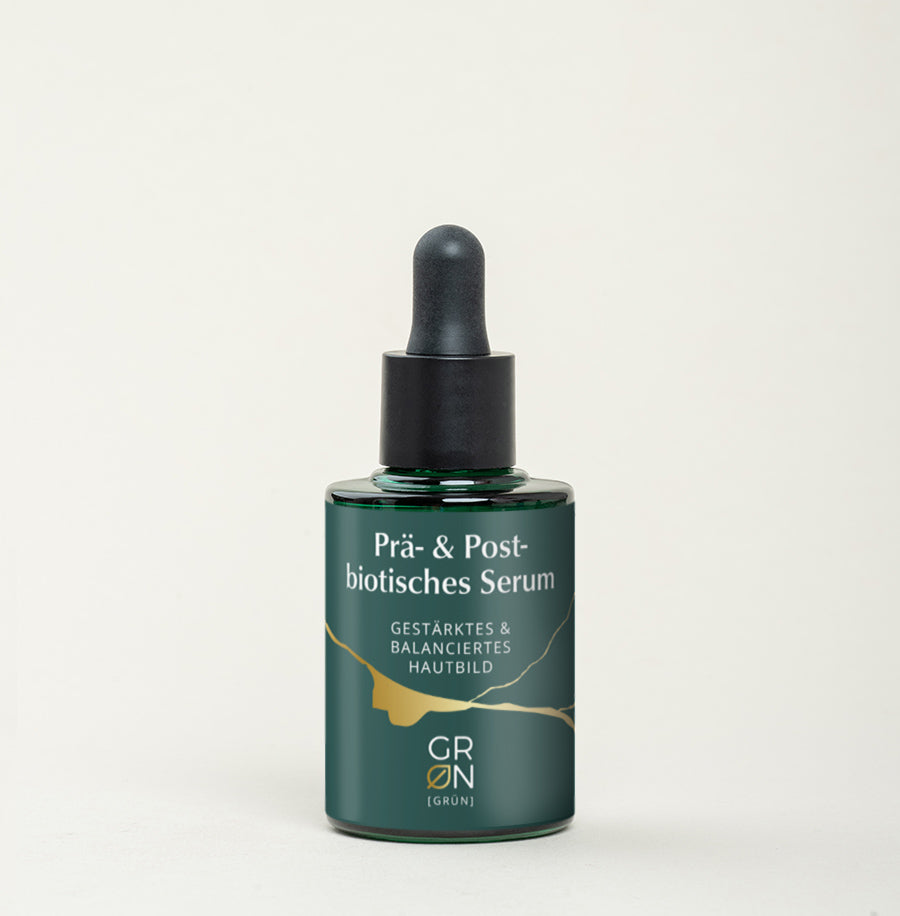 Prä- & Postbiotisches Serum mit grünem Tee, Lactobacillus Ferment, Inulin, Cacay- und Bio-Jojobaöl für sensible, hydratisierte und ausgeglichene Haut