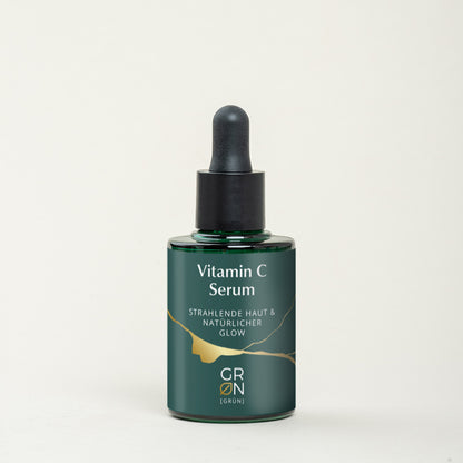 Vitamin C-Serum 10% mit Ascorbyl Glucoside, Kakadu-Pflaumen-Extrakt, Betain und Aloe Vera für sichtbar strahlende und hydratisierte Haut