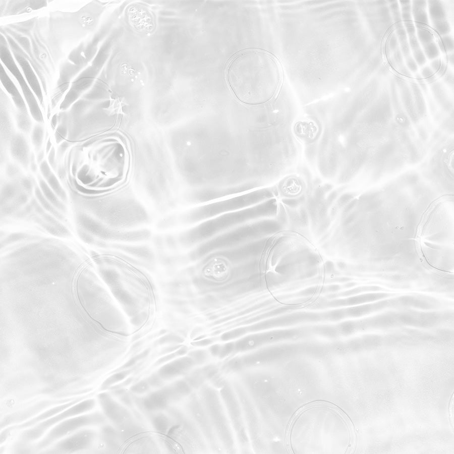 Pflegendes Mizellenwasser reinigt und hydratisiert die Haut für einen frischen Teint