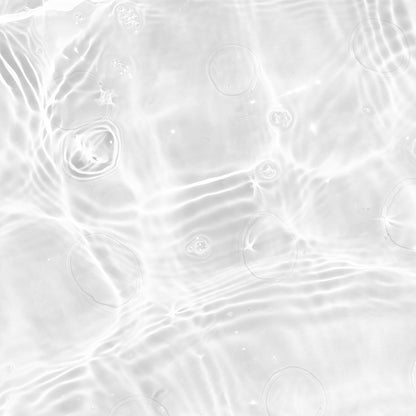 Pflegendes Mizellenwasser reinigt und hydratisiert die Haut für einen frischen Teint